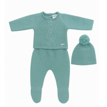 Trajecito  bebé tres piezas gorro xacotex Verde